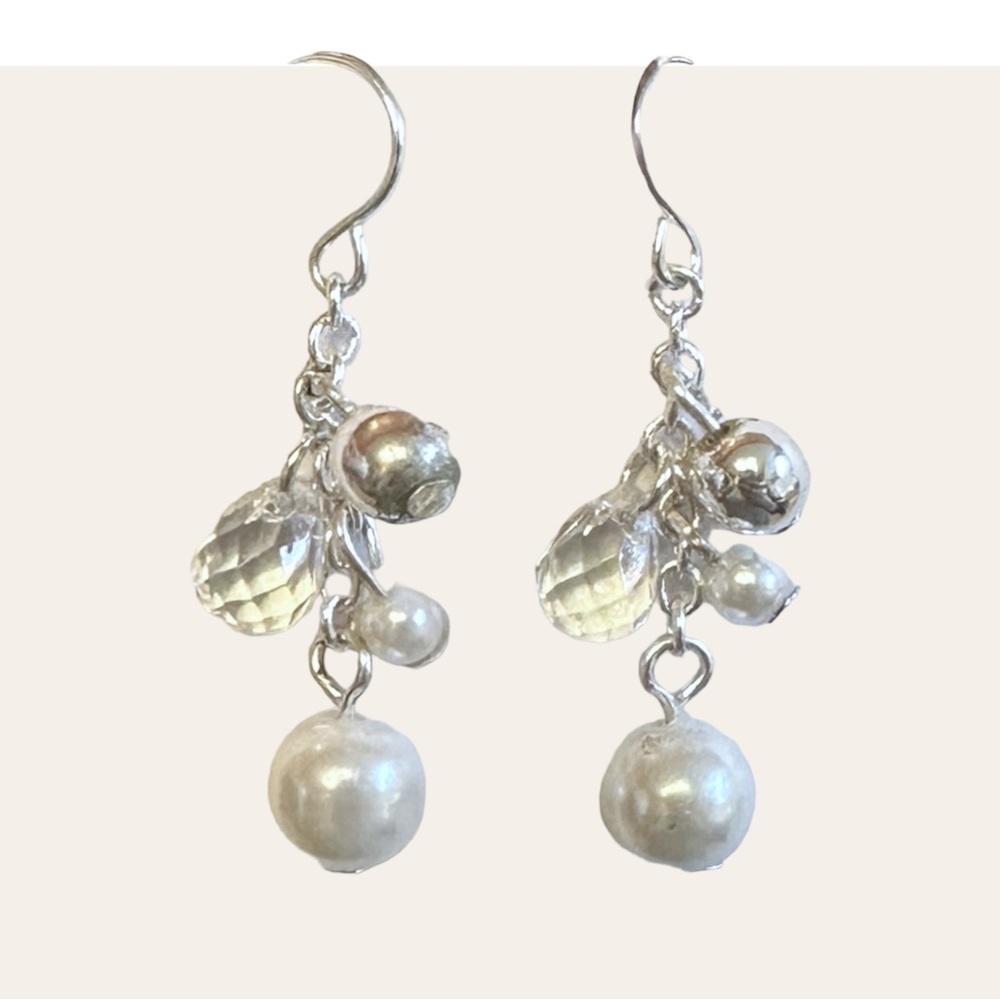 🌺 Boutique Faux Pearl Cluster Dangle Hook Earrings Silver Tone